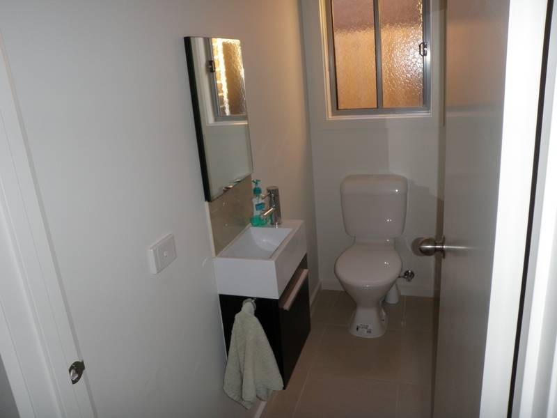 2/35 Memphis Drive, Truganina VIC 3029