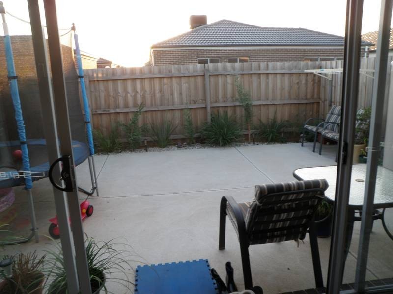 2/35 Memphis Drive, Truganina VIC 3029