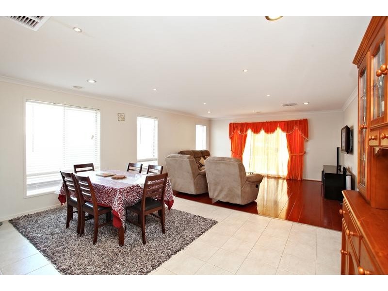 Caroline Springs VIC 3023