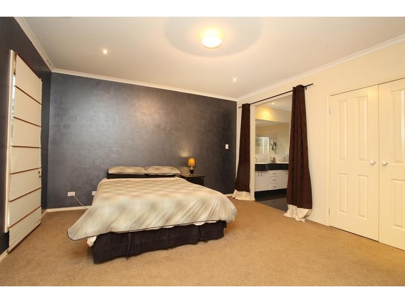 Hillside VIC 3037