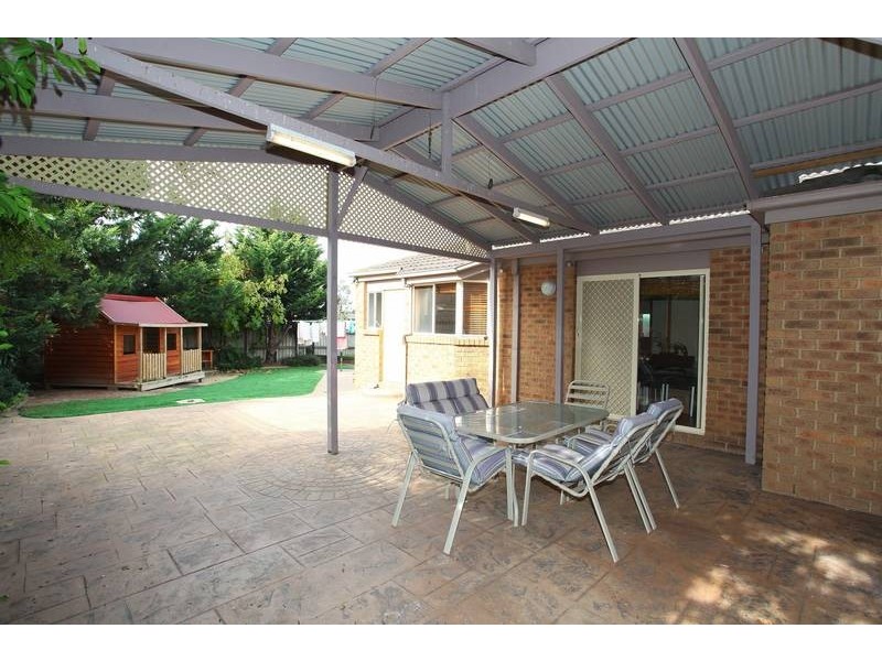 16 Alexander Close, Delahey VIC 3037