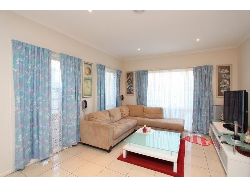 Taylors Hill VIC 3037