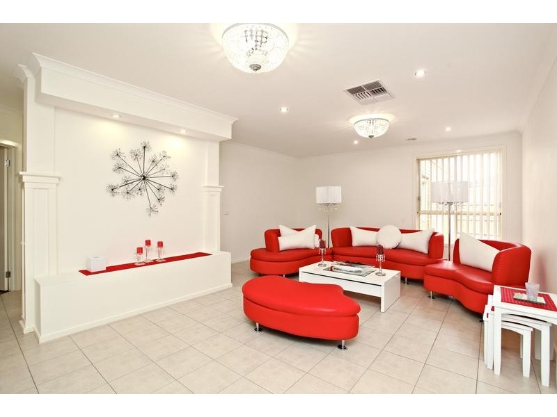 Taylors Hill VIC 3037