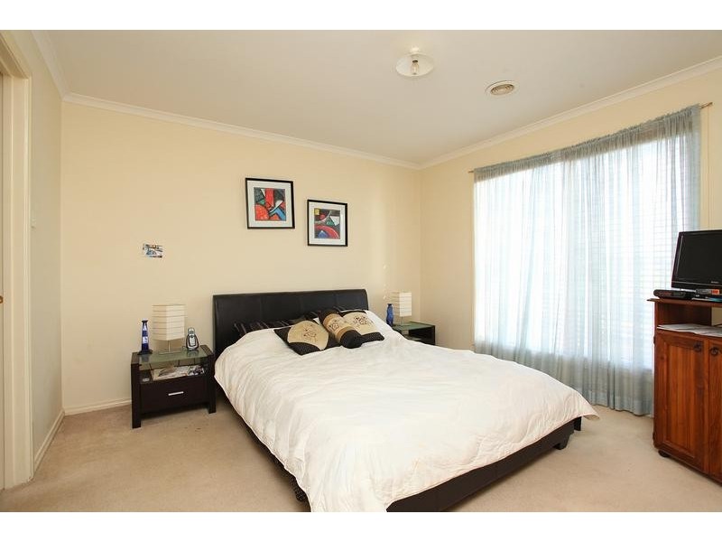 Taylors Hill VIC 3037