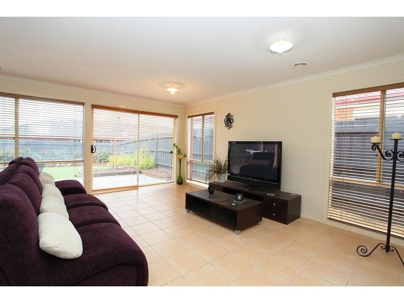 Taylors Hill VIC 3037