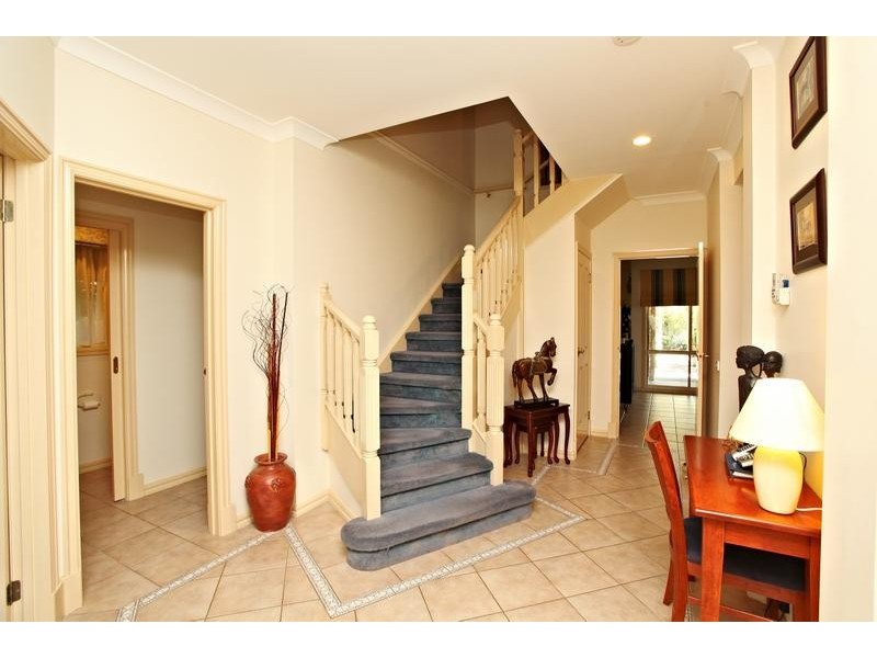 Taylors Hill VIC 3037