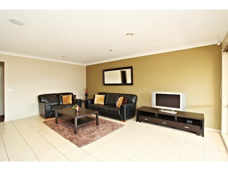 Taylors Hill VIC 3037