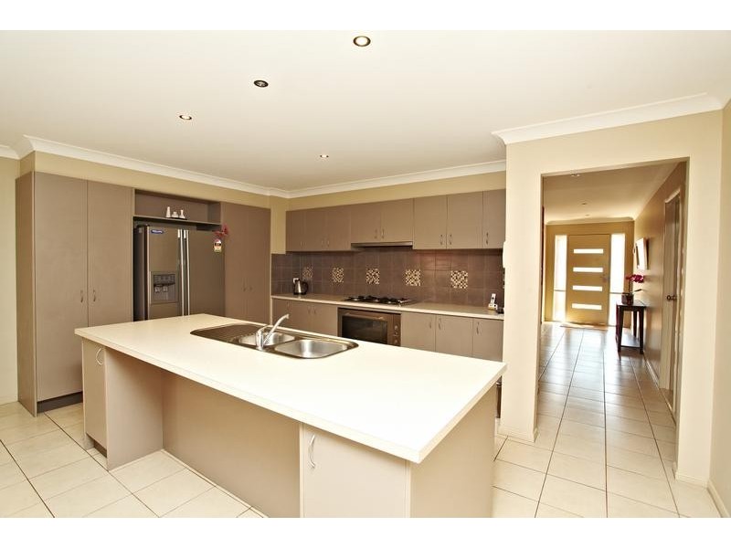 Taylors Hill VIC 3037