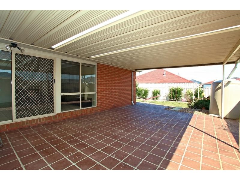 Taylors Hill VIC 3037