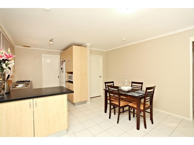 18 Poltava Walk, Delahey VIC 3037