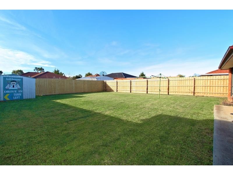 18 Poltava Walk, Delahey VIC 3037