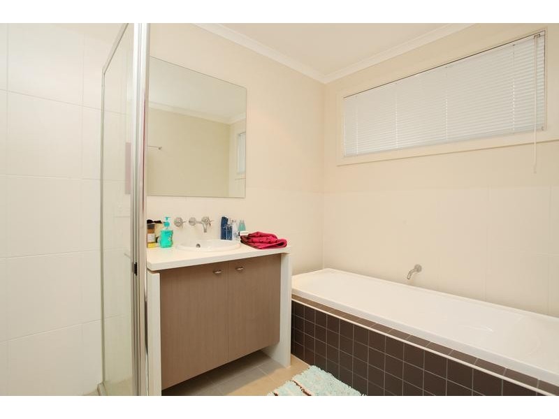 Taylors Hill VIC 3037