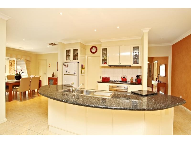 Taylors Hill VIC 3037