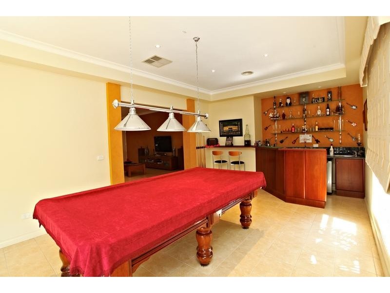 Taylors Hill VIC 3037