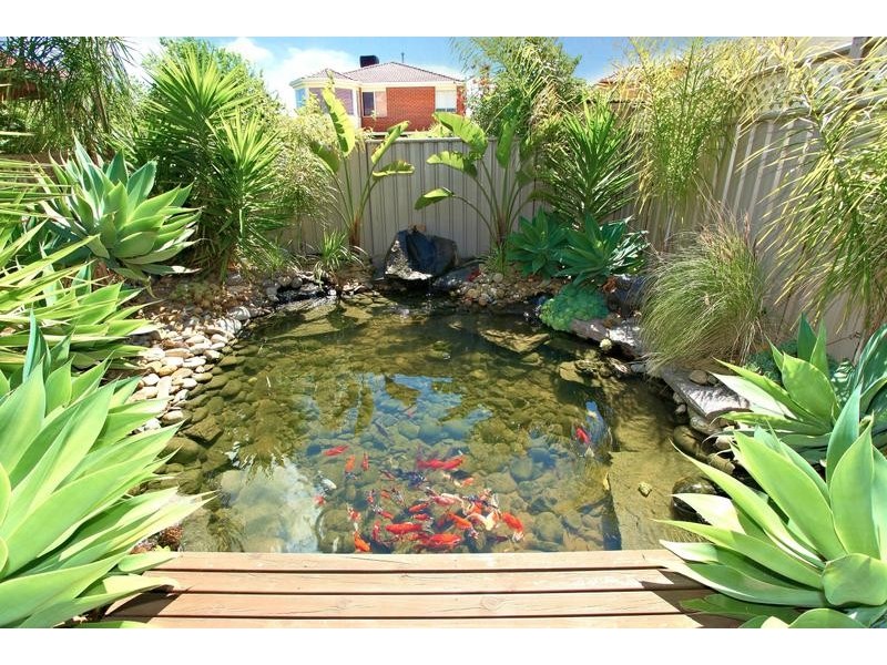 Taylors Hill VIC 3037