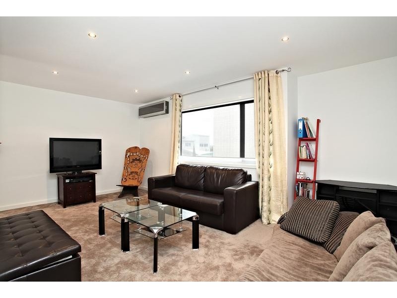 12 Kensington Street, Caroline Springs VIC 3023