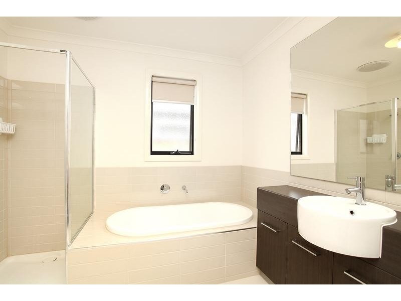 10 Cooma Place, Burnside Heights VIC 3023