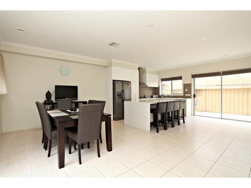 Caroline Springs VIC 3023