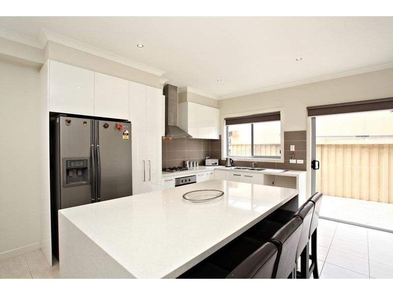 Caroline Springs VIC 3023