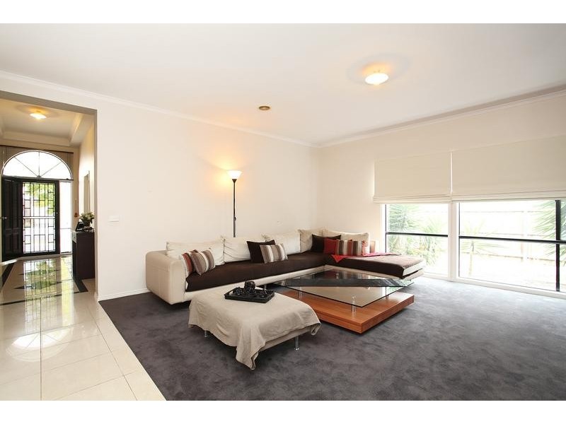 Taylors Hill VIC 3037