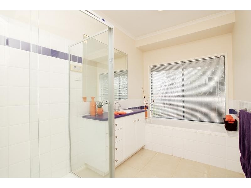 Taylors Hill VIC 3037
