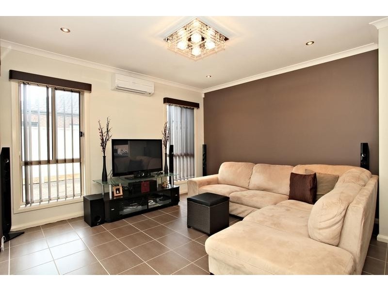 Caroline Springs VIC 3023