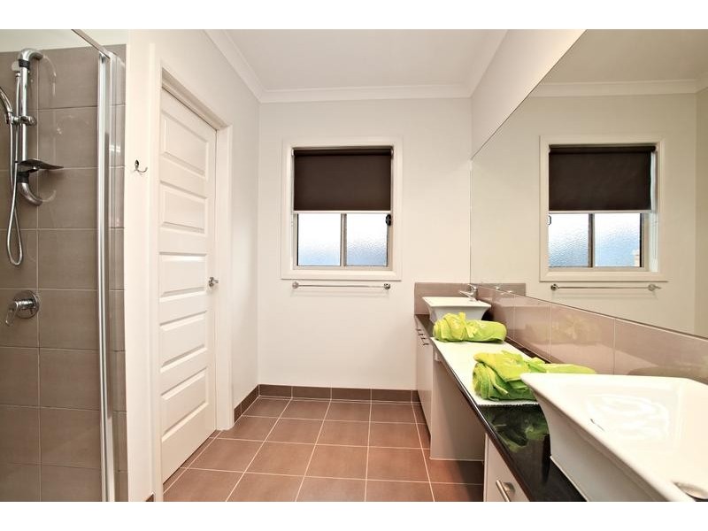 Caroline Springs VIC 3023