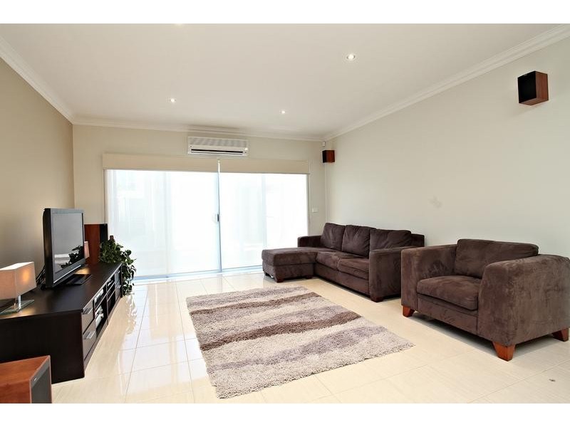 Caroline Springs VIC 3023