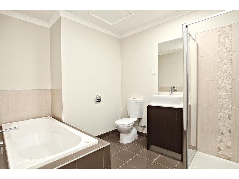 Caroline Springs VIC 3023