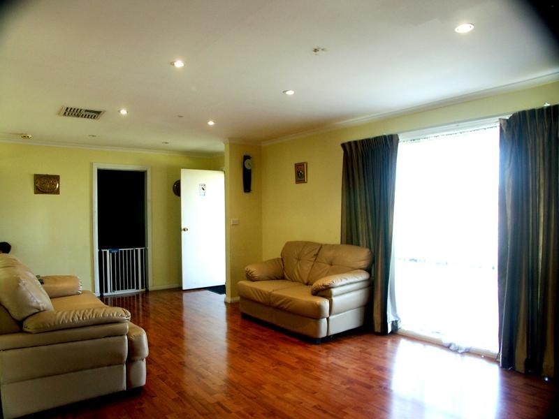 94 Kurung Drive, Kings Park VIC 3021