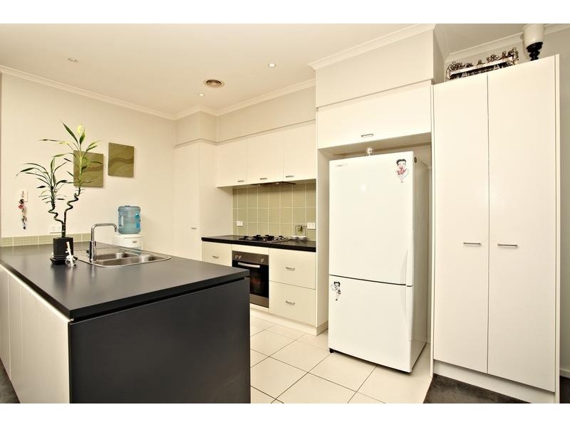 Taylors Hill VIC 3037