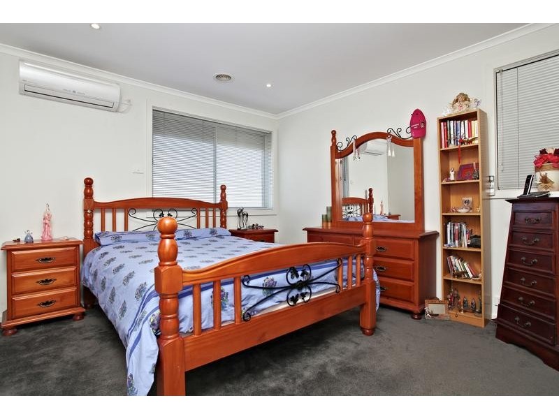 Taylors Hill VIC 3037