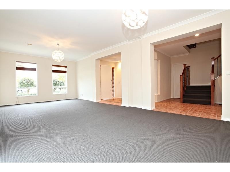 Taylors Hill VIC 3037