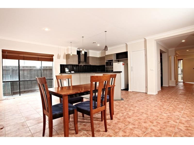 Taylors Hill VIC 3037