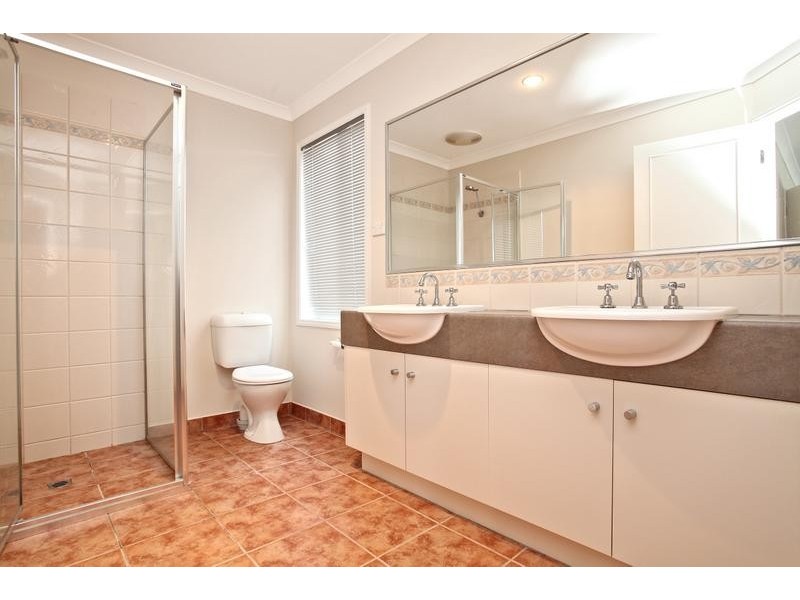 Taylors Hill VIC 3037