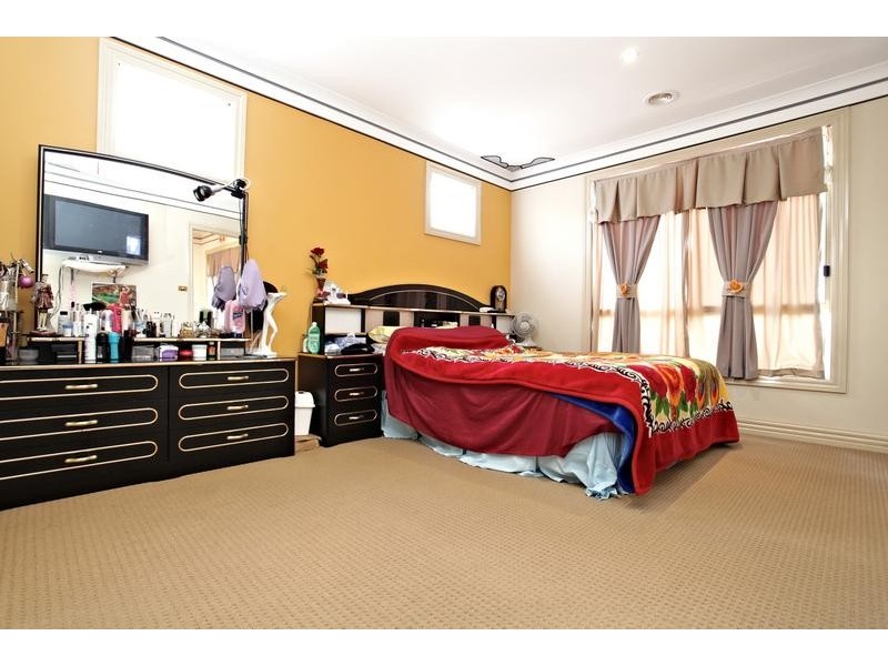 Caroline Springs VIC 3023