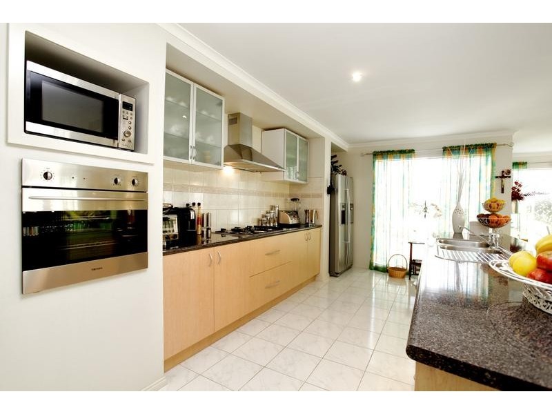 Taylors Hill VIC 3037