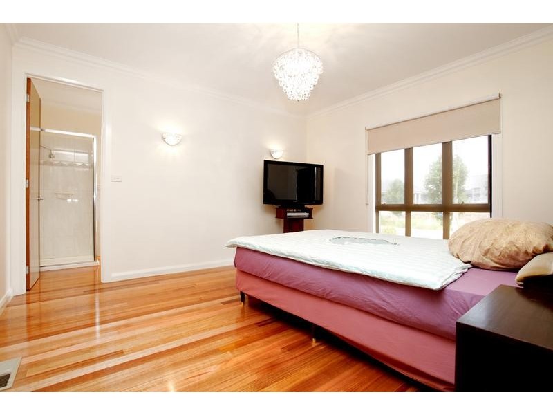 Caroline Springs VIC 3023