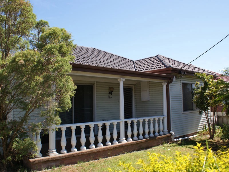 382 Lake Road, Argenton NSW 2284