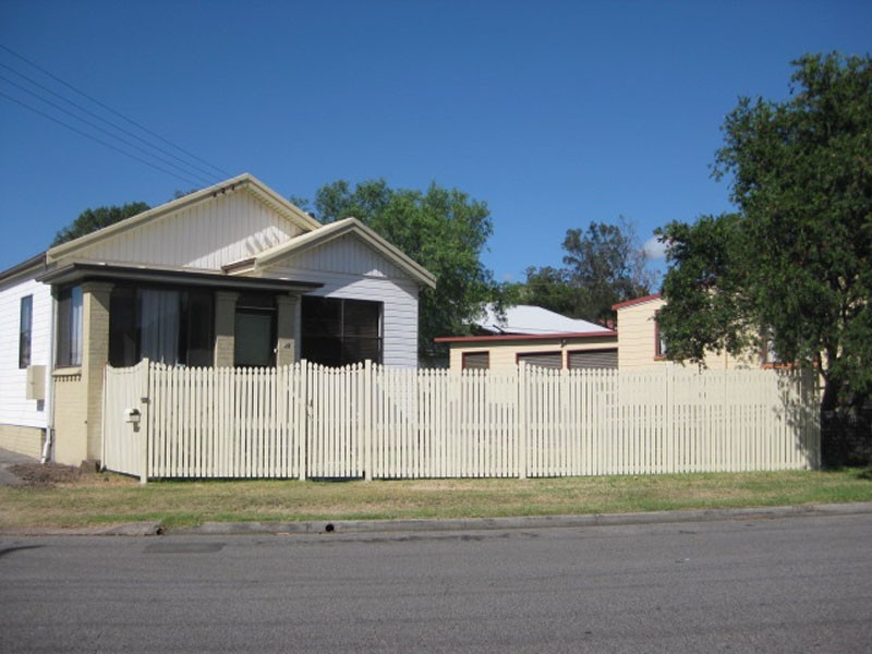 98 Prince St, Waratah NSW 2298