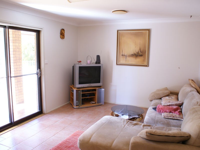 61 Ian Street, Eleebana NSW 2282