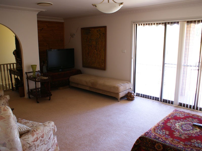 61 Ian Street, Eleebana NSW 2282