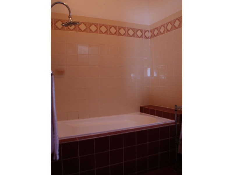 64 Princes Ave, Charlestown NSW 2290