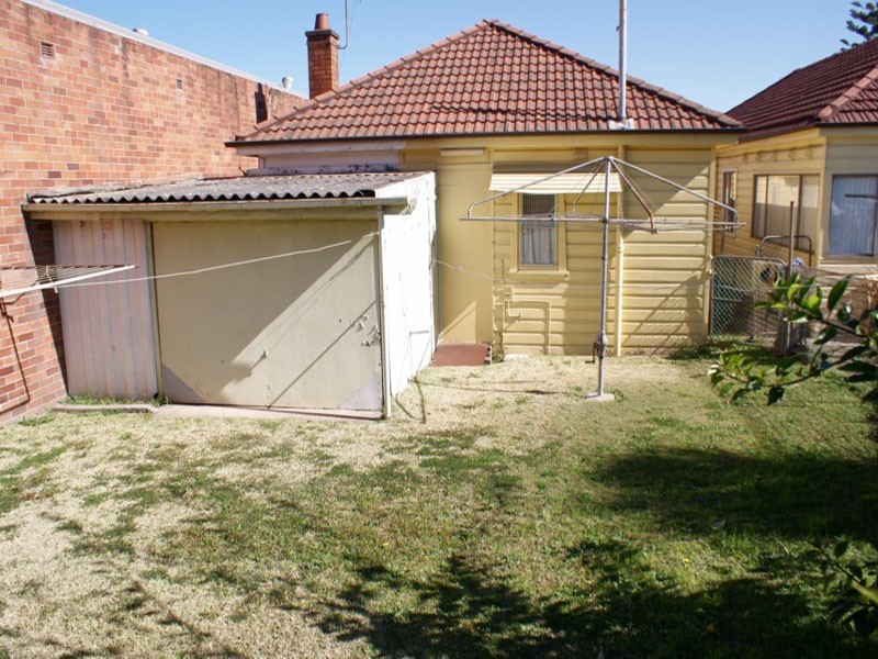 57 Maitland Rd, Mayfield NSW 2304