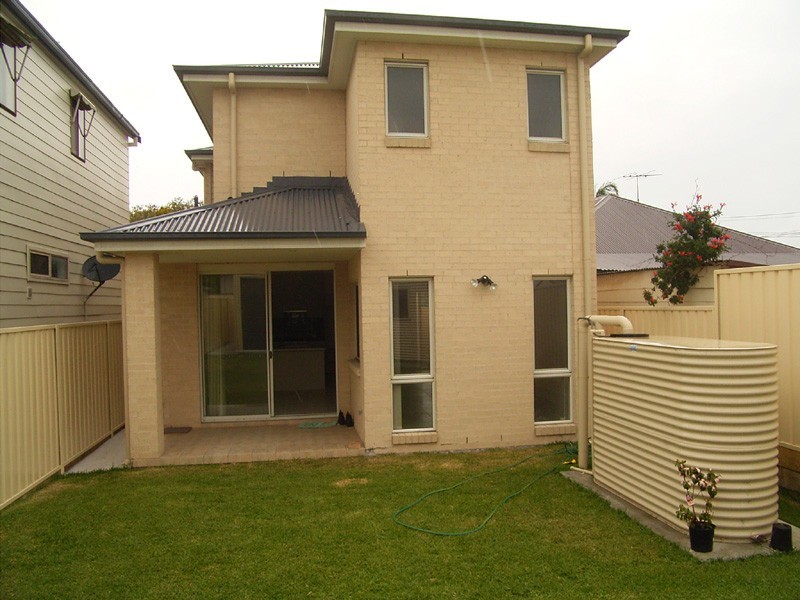 32 Crown Street, Stockton NSW 2295