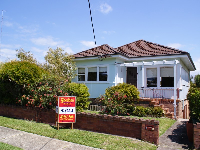 1 Roxburgh St, Stockton NSW 2295