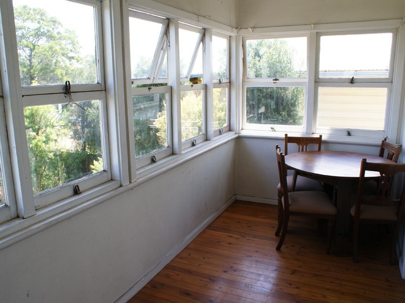 1 Roxburgh St, Stockton NSW 2295