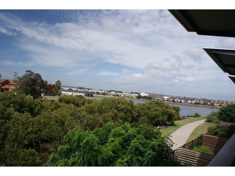 53/2 Howden Street, Carrington NSW 2294