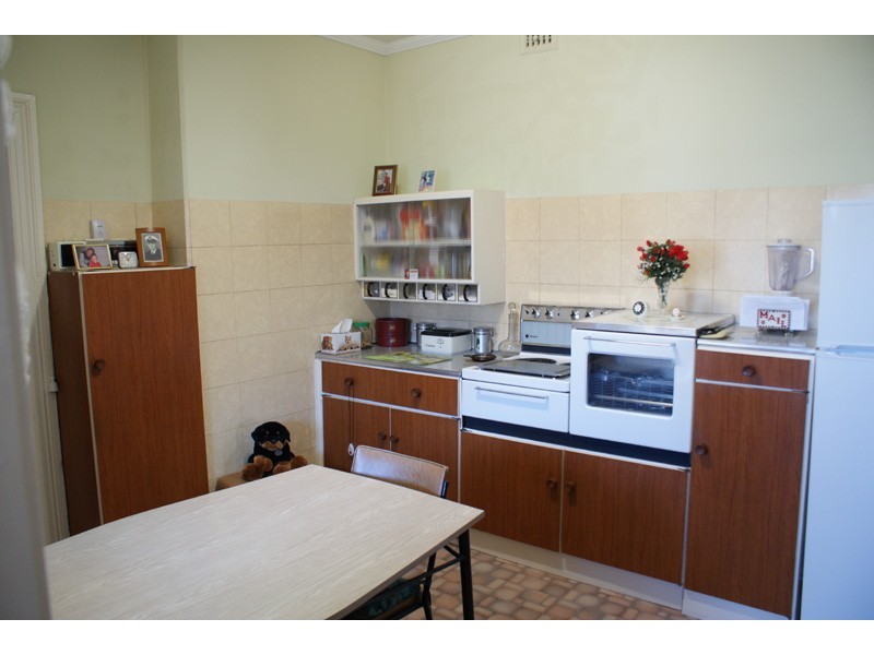 8 Phoebe Street, Islington NSW 2296