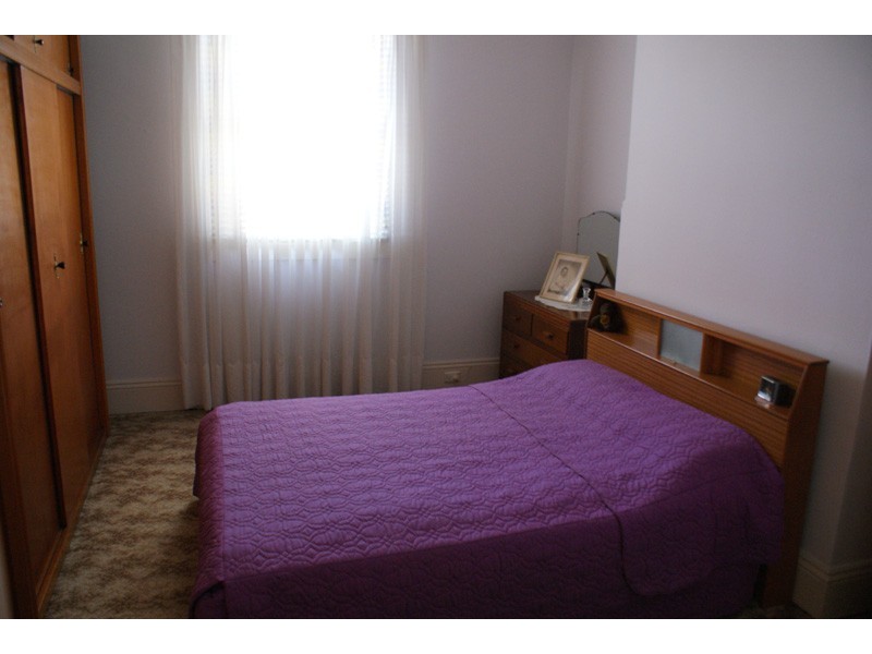 8 Phoebe Street, Islington NSW 2296